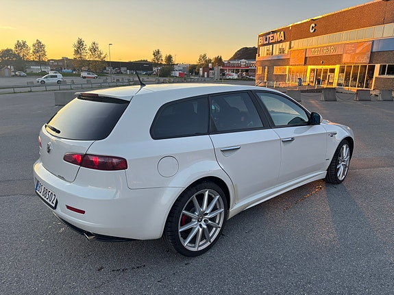Alfa Romeo 159 4 of 20