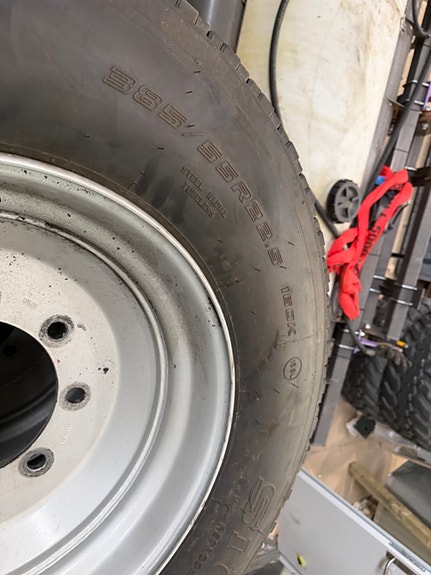 Andre Nokian TRI 2 340/80 R18 på felg – komplett hjulsett – meget god stand 2 of 3