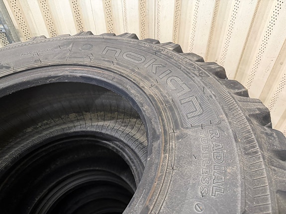 Andre Nokian TRI 2 340/80 R18 – 4 stk – radialdekk – svært god stand 3 of 3