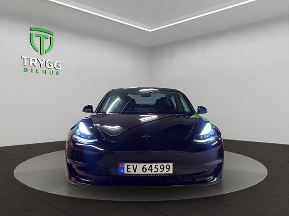 Tesla Model 3 8 of 13