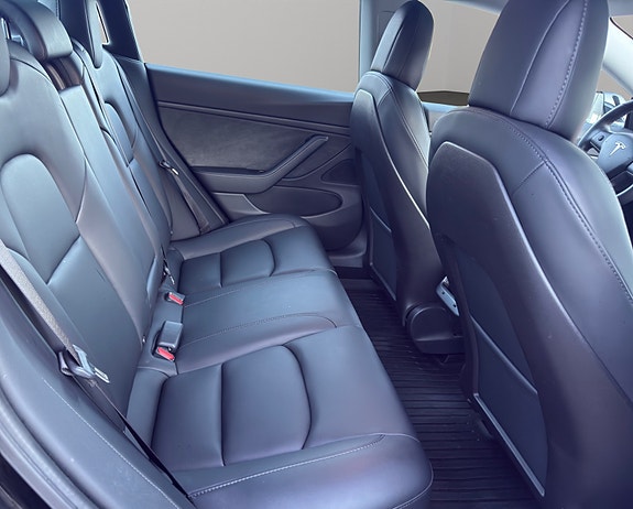 Tesla Model 3 12 of 13