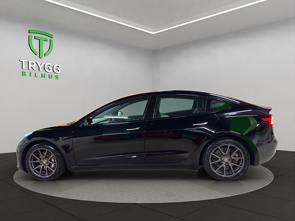 Tesla Model 3 2 of 13