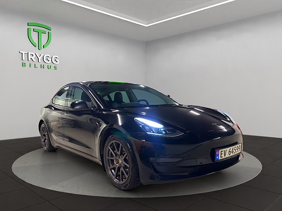 Tesla Model 3 7 of 13