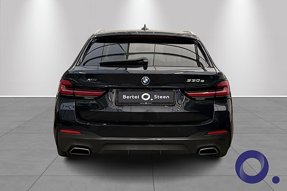 BMW 530e 5 of 16