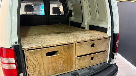 Volkswagen Caddy 18 of 30