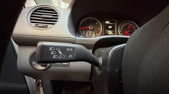 Volkswagen Caddy 29 of 30