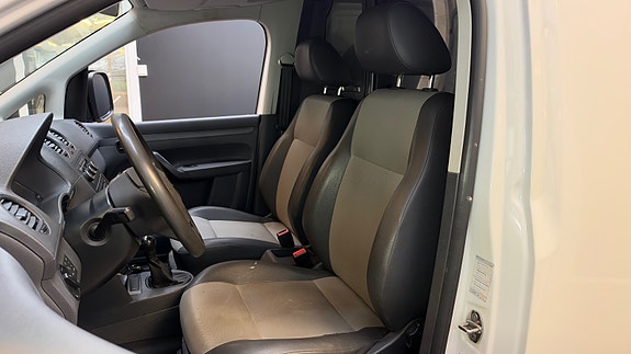 Volkswagen Caddy 13 of 30