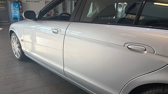 Jaguar S-TYPE 7 of 30