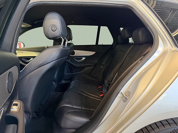Mercedes-Benz C350 e 11 of 30