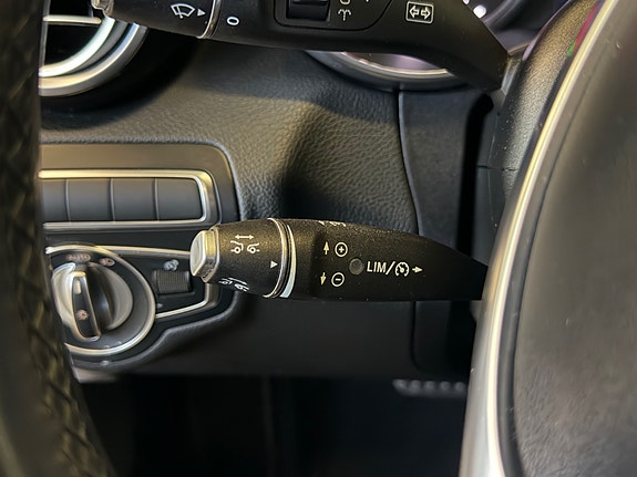 Mercedes-Benz C350 e 28 of 30