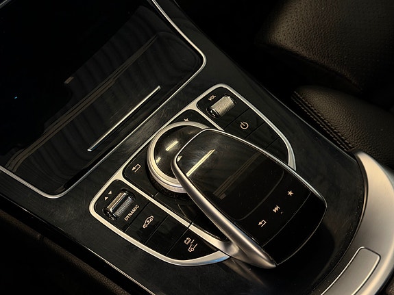 Mercedes-Benz C350 e 25 of 30