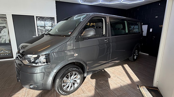 Volkswagen Caravelle 10 of 30