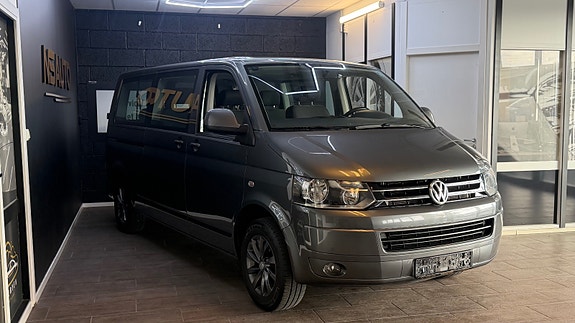 Volkswagen Caravelle 3 of 30