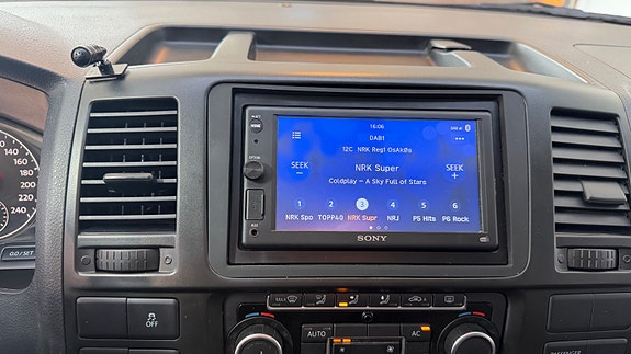 Volkswagen Caravelle 30 of 30