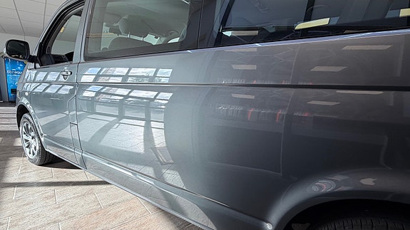 Volkswagen Caravelle 11 of 30