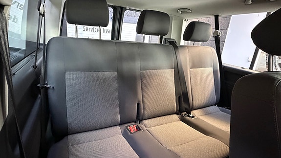 Volkswagen Caravelle 16 of 30