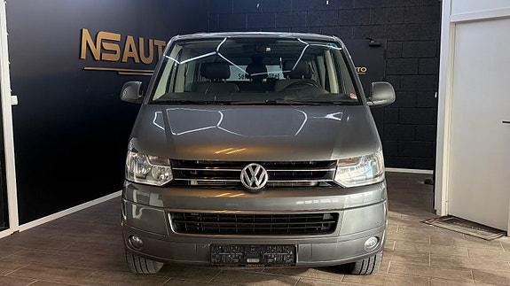 Volkswagen Caravelle 2 of 30