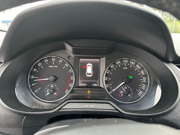Skoda Octavia 11 of 23