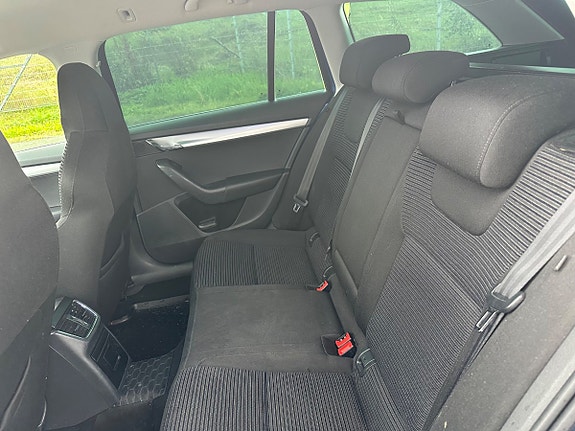 Skoda Octavia 15 of 23