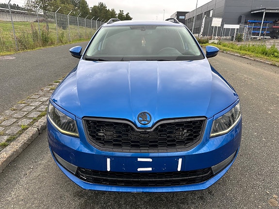 Skoda Octavia 2 of 23