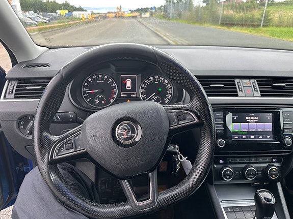 Skoda Octavia 10 of 23