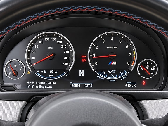 BMW M5 23 of 30