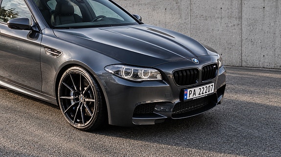 BMW M5 7 of 30