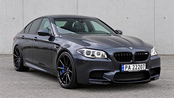 BMW M5 3 of 30