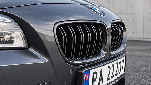 BMW M5 6 of 30