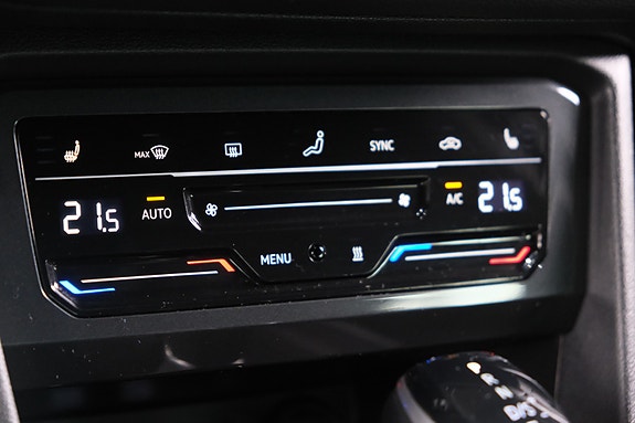 Volkswagen Tiguan 16 of 30