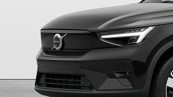 Volvo XC40 11 of 27