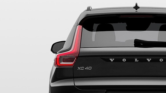 Volvo XC40 13 of 27