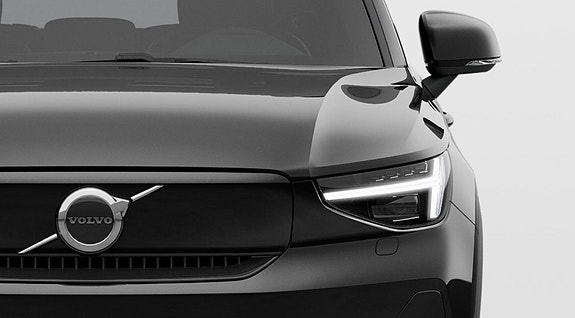 Volvo XC40 12 of 27