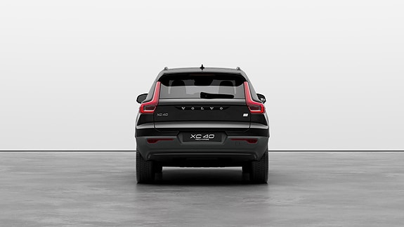 Volvo XC40 5 of 27
