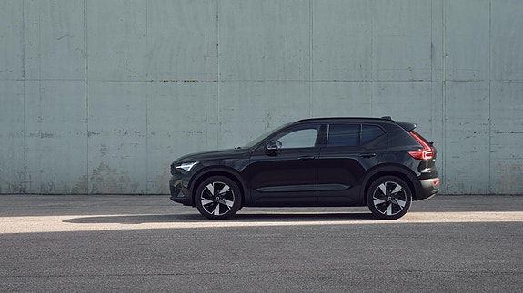 Volvo XC40 7 of 27