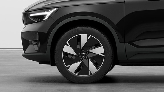 Volvo XC40 14 of 27