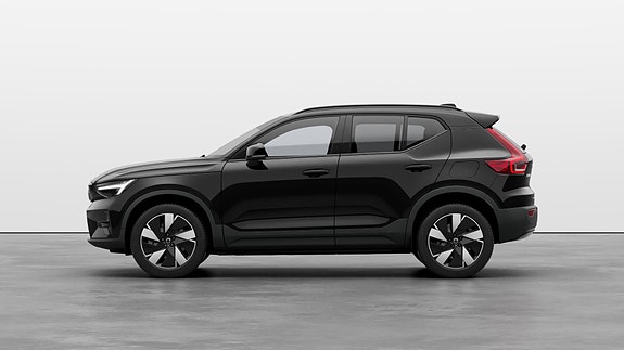 Volvo XC40 6 of 27
