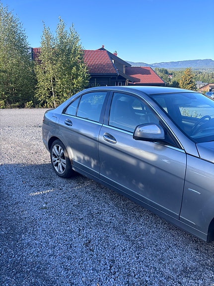Mercedes-Benz C200 d 3 of 16