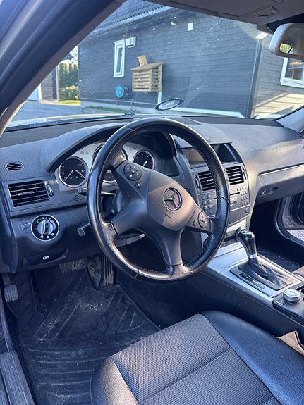 Mercedes-Benz C200 d 10 of 16