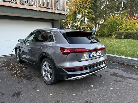 Audi e-tron 3 of 18