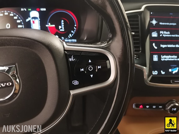 Volvo XC90 21 of 30