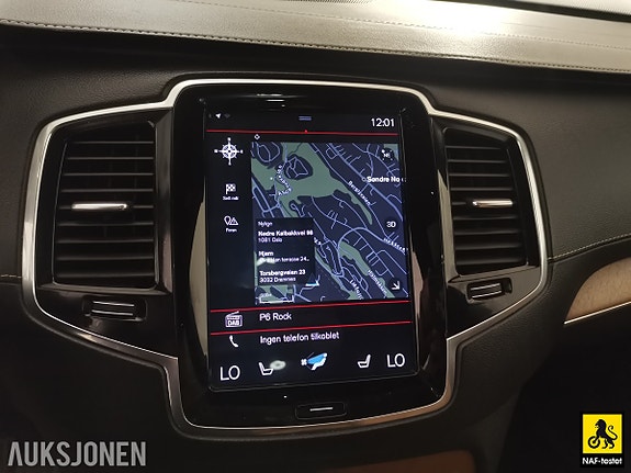 Volvo XC90 26 of 30