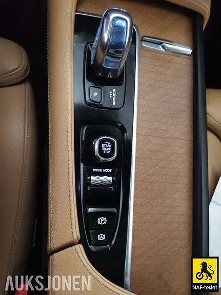 Volvo XC90 29 of 30