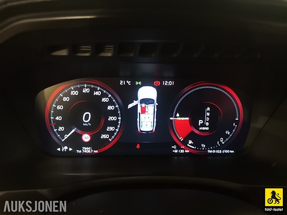 Volvo XC90 23 of 30