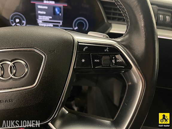 Audi e-tron 15 of 30