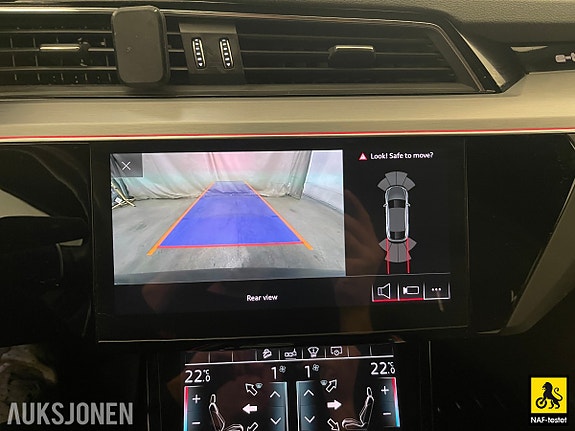 Audi e-tron 21 of 30