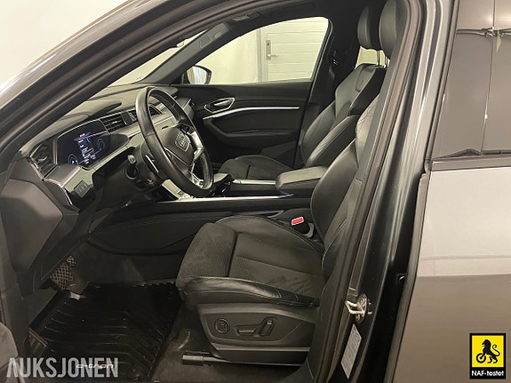 Audi e-tron 11 of 30