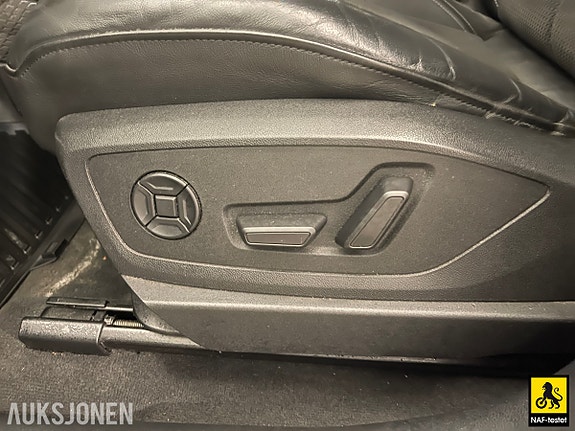 Audi e-tron 12 of 30