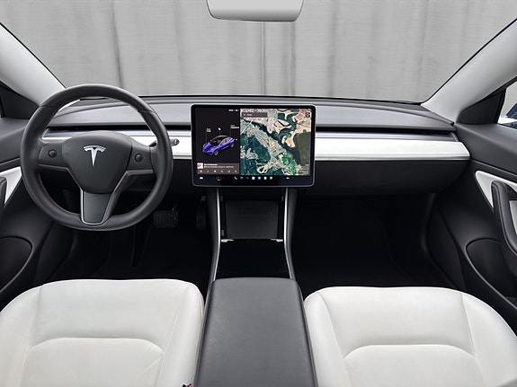 Tesla Model 3 12 of 13