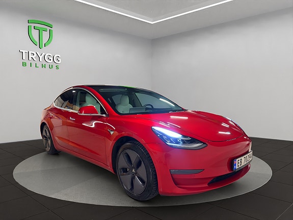 Tesla Model 3 7 of 13